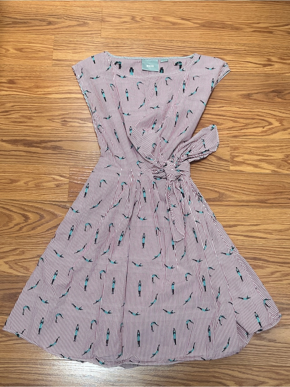 Anthropologie Dress Size 4 Red Striped Embroidered Mini Tie Waist VIntage Pin-up